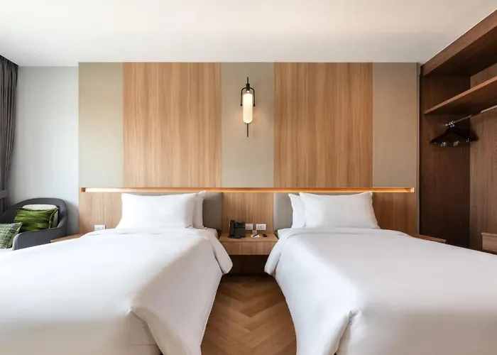 Hotel Adelphi Itsaraphap